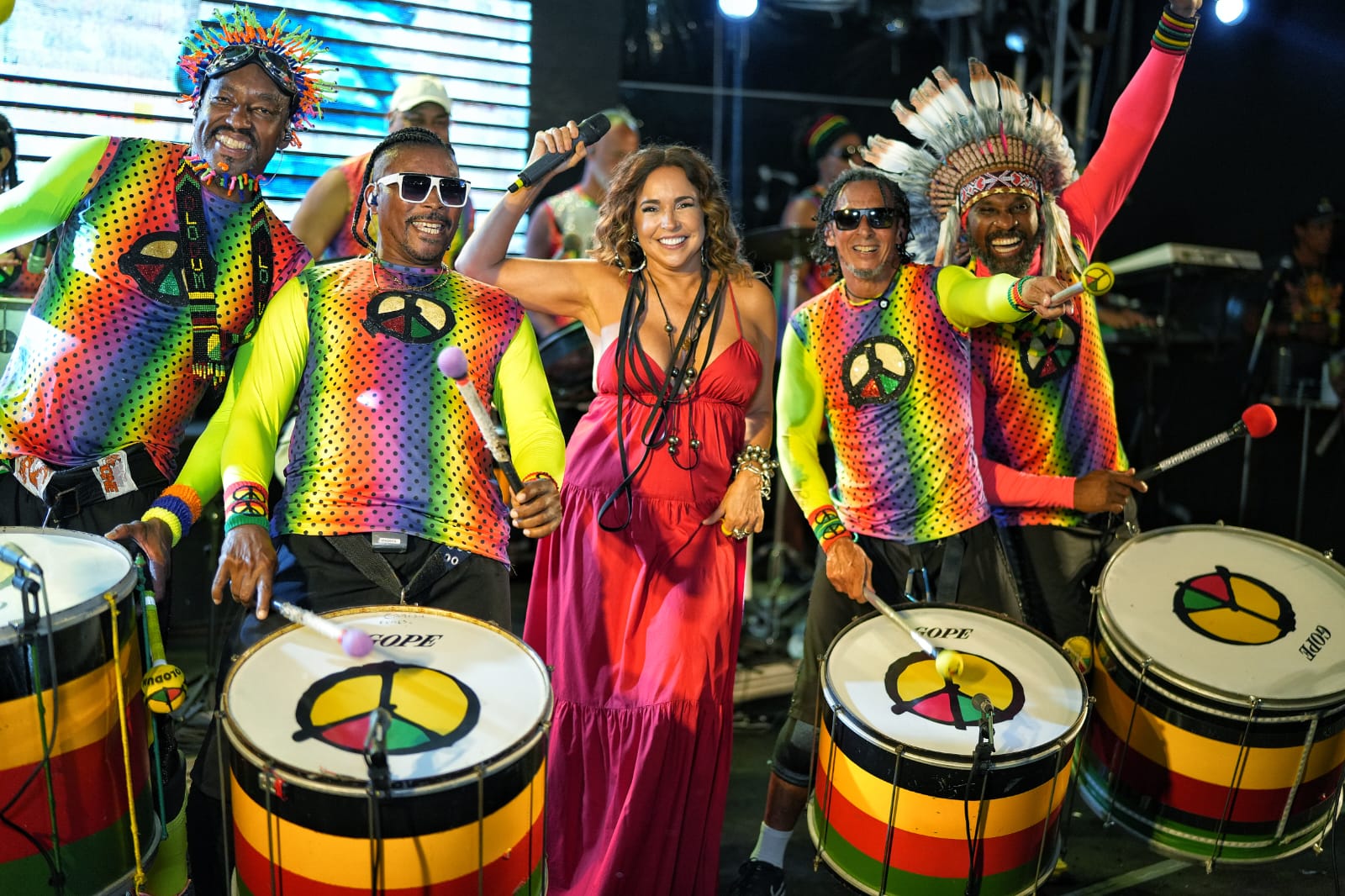 Alinne Rosa E Daniela Mercury Animaram O Ensaio Do Olodum