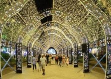 Decoração de Natal encanta baianos e turistas em Salvador