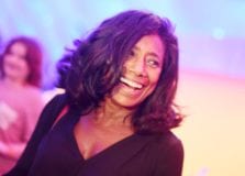 Glória Maria é operada e deve receber alta até o final da semana