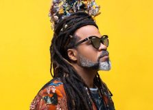 Carlinhos Brown é confirmado no Camarote Harém 2020
