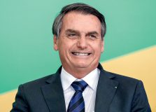 Bolsonaro deve receber alta em dois dias, informa médico do presidente