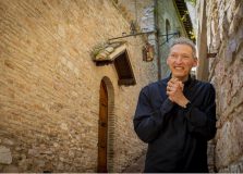 Padre Marcelo Rossi lança clipe gravado na Flórida