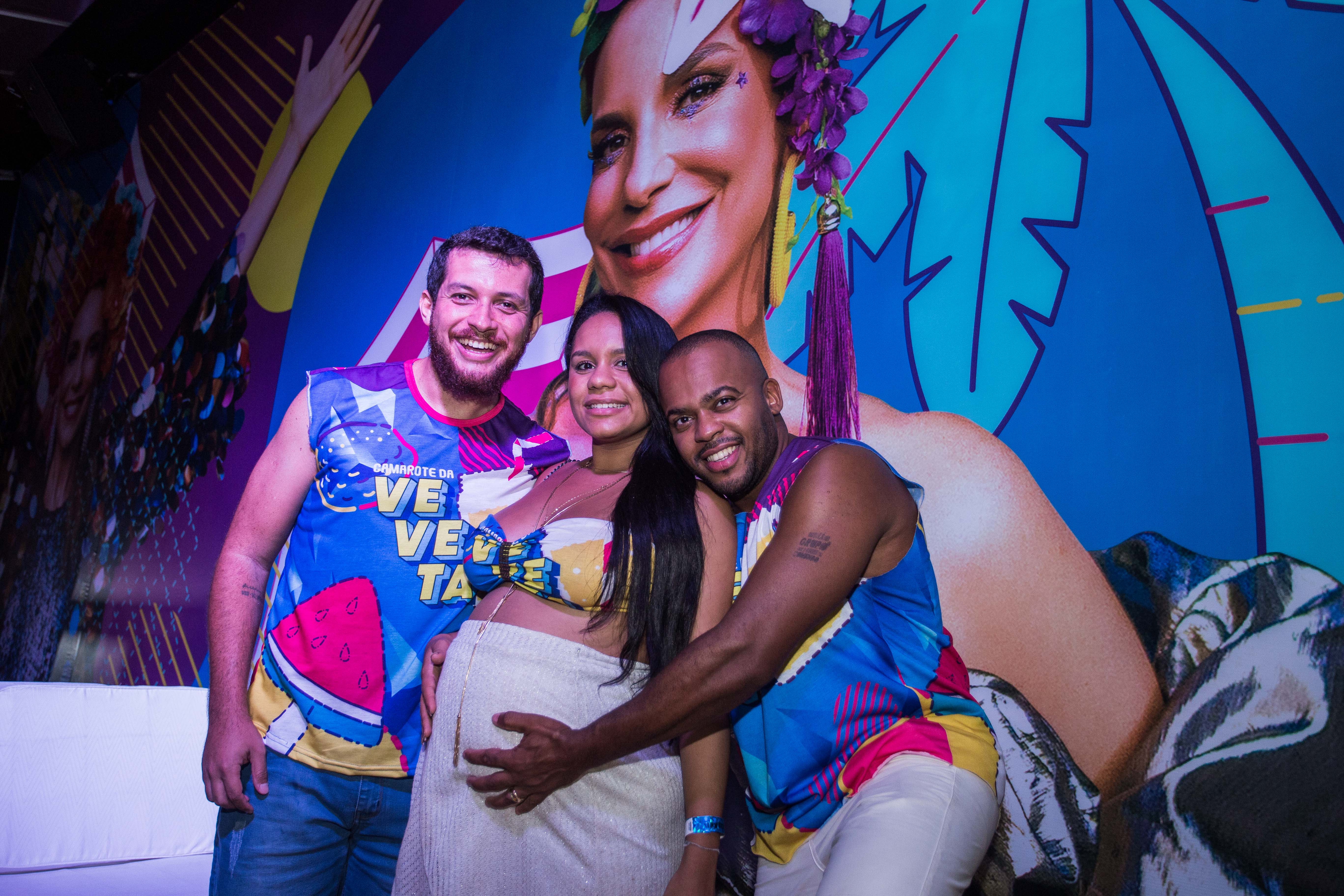 Marcelo Araujo, Larissa Bastos e Leo Brito