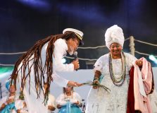 Carlinhos Brown leva convidados ao Enxaguada de Iemanjá 2023