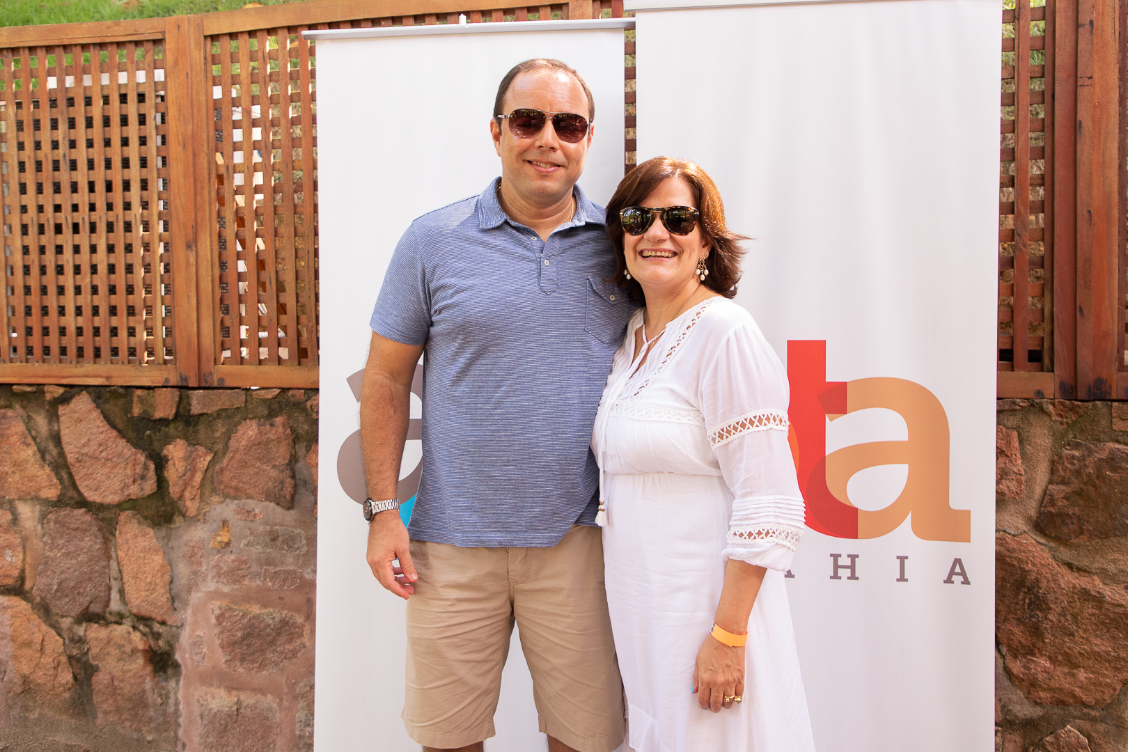 Leo James e Fabíola Martins