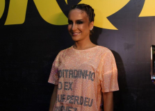 Claudia Leitte fala sobre shows e parceria com Ivete Sangalo