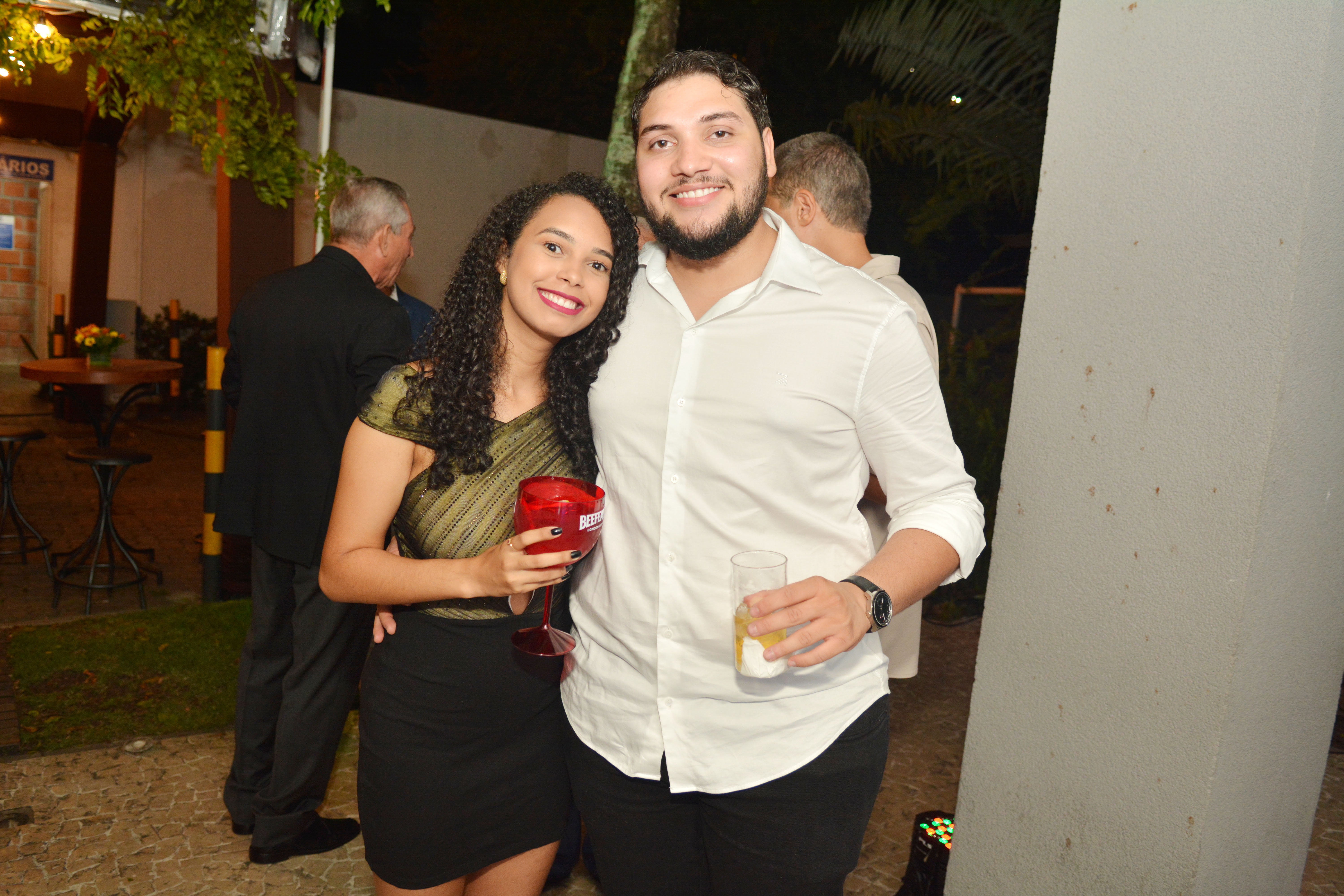 Thuany Oliveira e Matheus Fialho