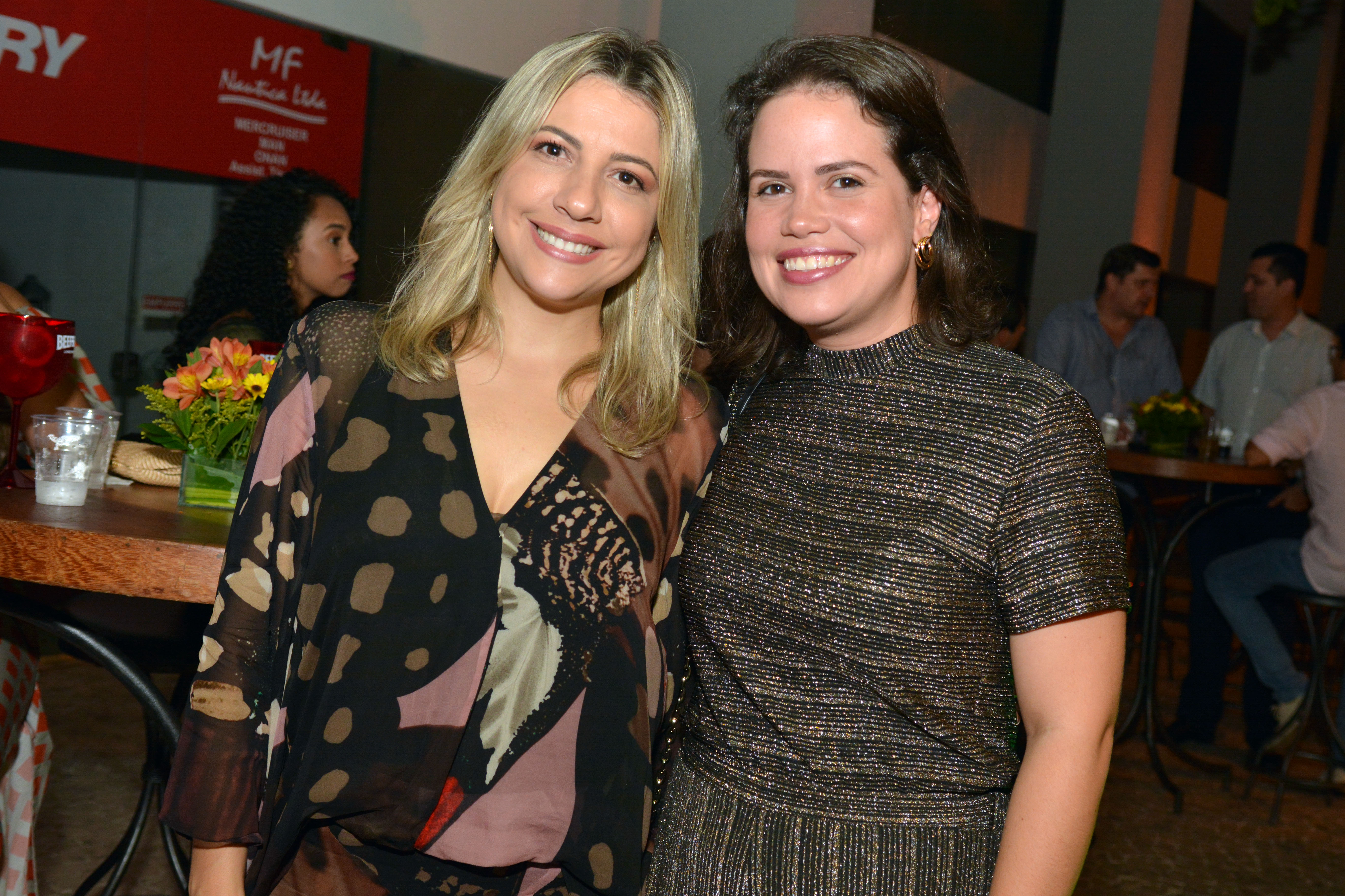 Aline Caetano e Bruna Darian