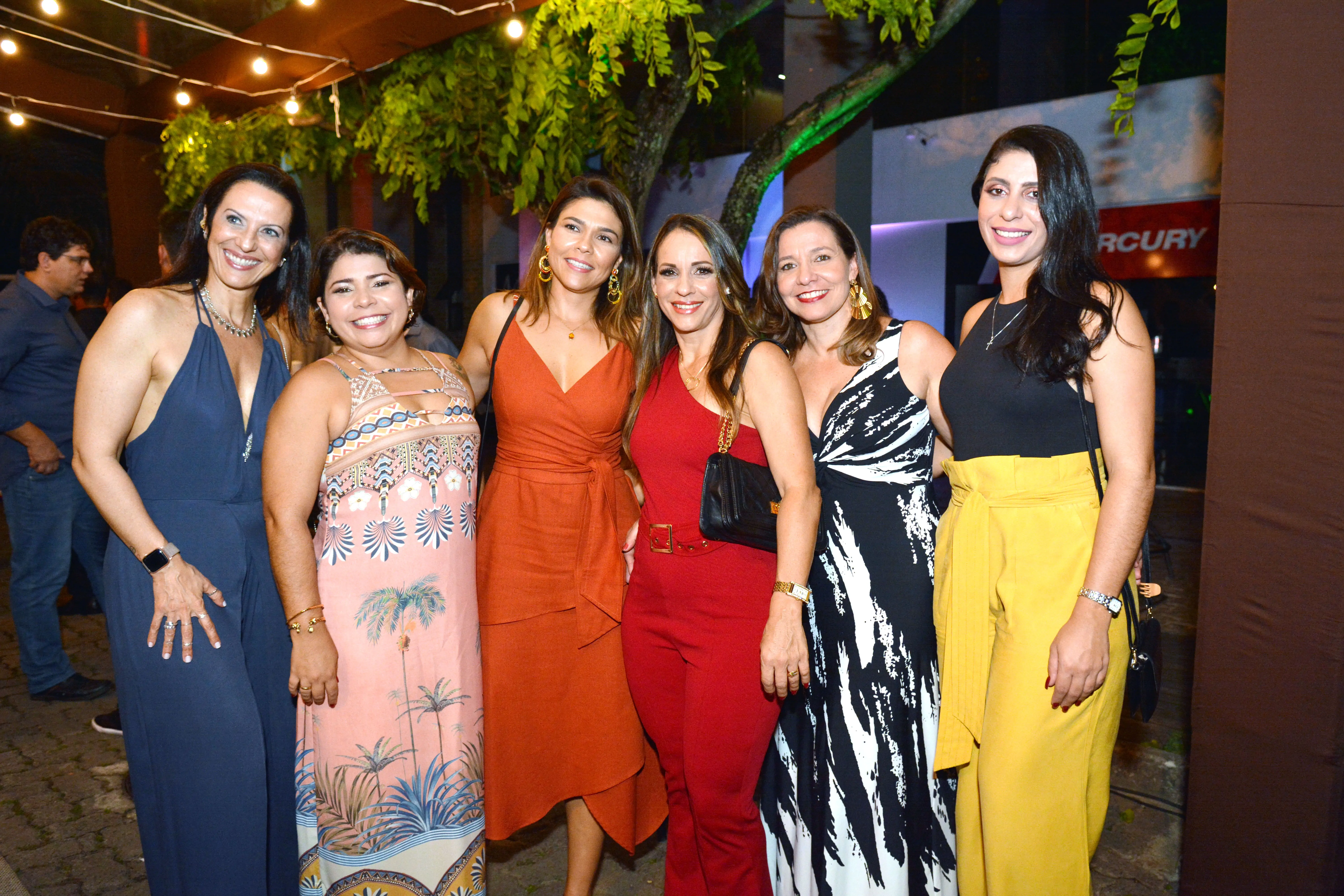 Renata Peixoto, Michele Oliveira-Cássia Abreu. Jô Abreu, Fernanda Freire e Rivia Nearie