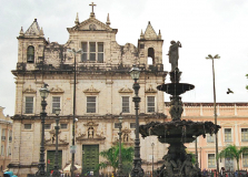Arquidiocese suspende missas em todas as paróquias de Salvador