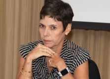 Rita Tourinho lança novo livro sobre Direito Administrativo