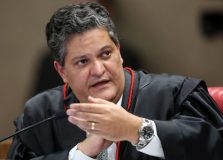 Henrique Neves, ex-ministro do TSE, vai participar de live sobre cenário eleitoral