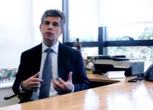 Cotado para o Ministério da Saúde, Nelson Teich se reúne com Bolsonaro