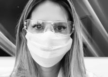 OYO faz campanha para doação de óculos de proteção aos profissionais de saúde