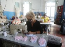 Projeto Axé distribui 360 kits de higiene e máscaras