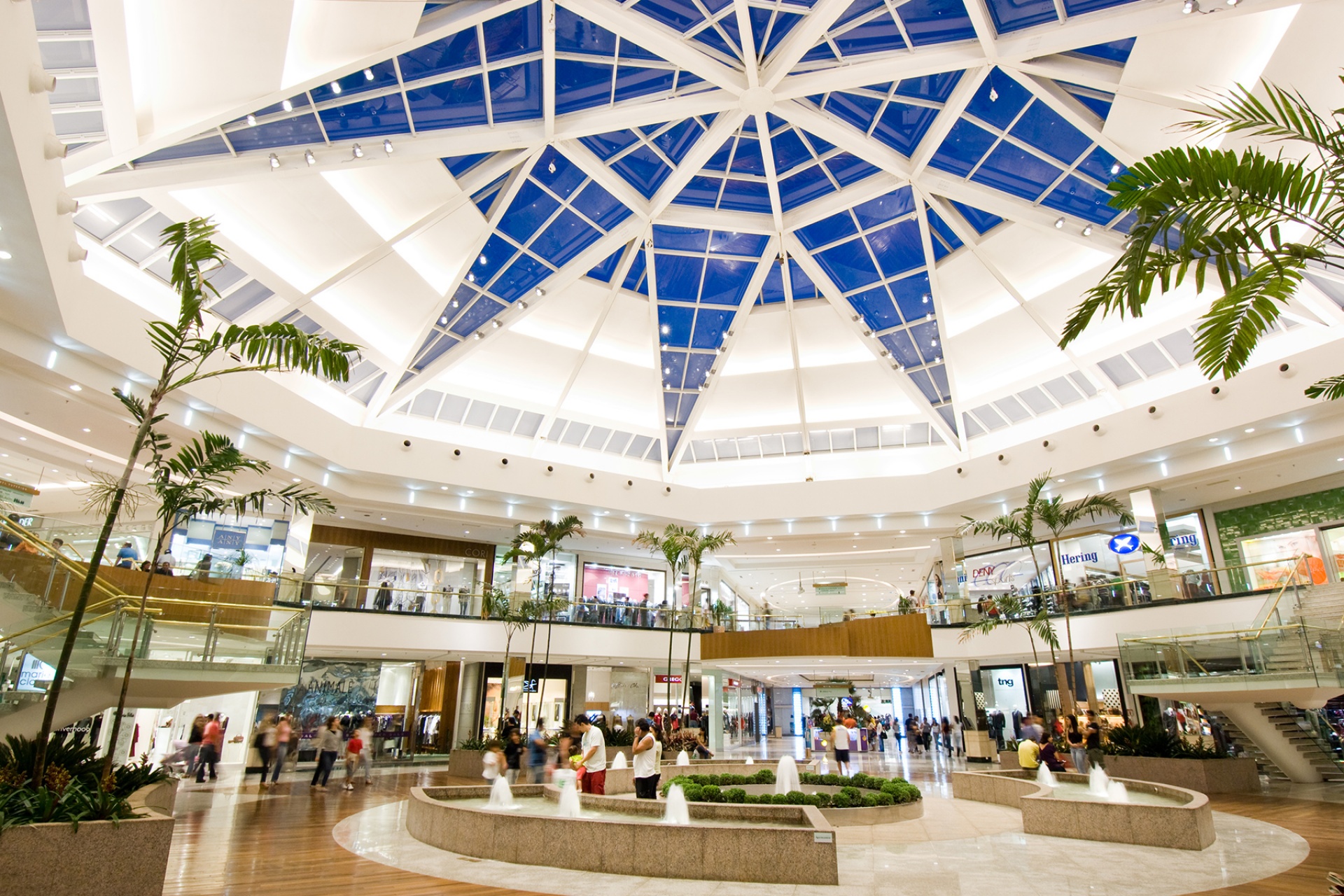 Shoppings serão reabertos em Brasília Anota Bahia