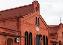 Manifestação em frente à Cinemateca reúne artistas por mais apoio à cultura