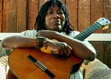 Milton Nascimento apresenta Num Domingo Qualquer, Qualquer Hora