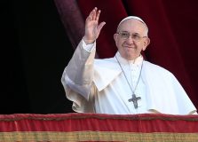 Papa Francisco descarta viagens neste ano