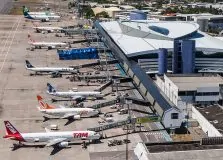 Brasil proíbe entrada de turistas estrangeiros por 30 dias