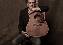 Nando Reis no show show ‘Voz e Violão’ em Salvador