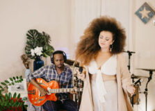 Ana Paula Albuquerque e Felipe Guedes em “Da Bahia pro Mundo”