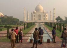 Taj Mahal foi reaberto hoje (21) com limitação de público