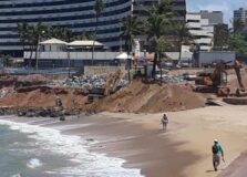Ministério Público instaura inquérito para apurar danos ambientais em obra na praia de Ondina