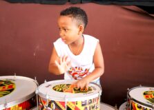 Ilê Aiyê realiza oficina online de percussão para crianças