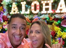 Carla Perez e Xanddy celebram 19 anos de casados no Havaí