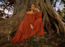 Ivete Sangalo e Emicida lançam clipe juntos hoje (1º)