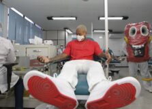 Léo Santana participou da programação da Hemoba no Dia Nacional do Doador de Sangue