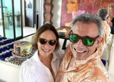 Regininha Mendes armou almoço de aniversário para Peter Bafitis