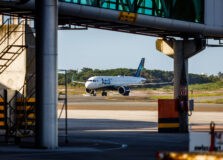 Azul volta a operar voos para Portugal neste domingo (18)