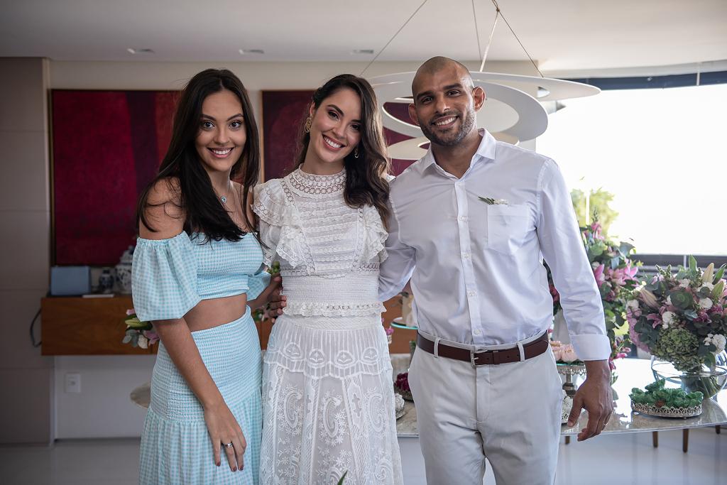 Ana Carolina Porto e Flávio Simas com Maria Clara Porto