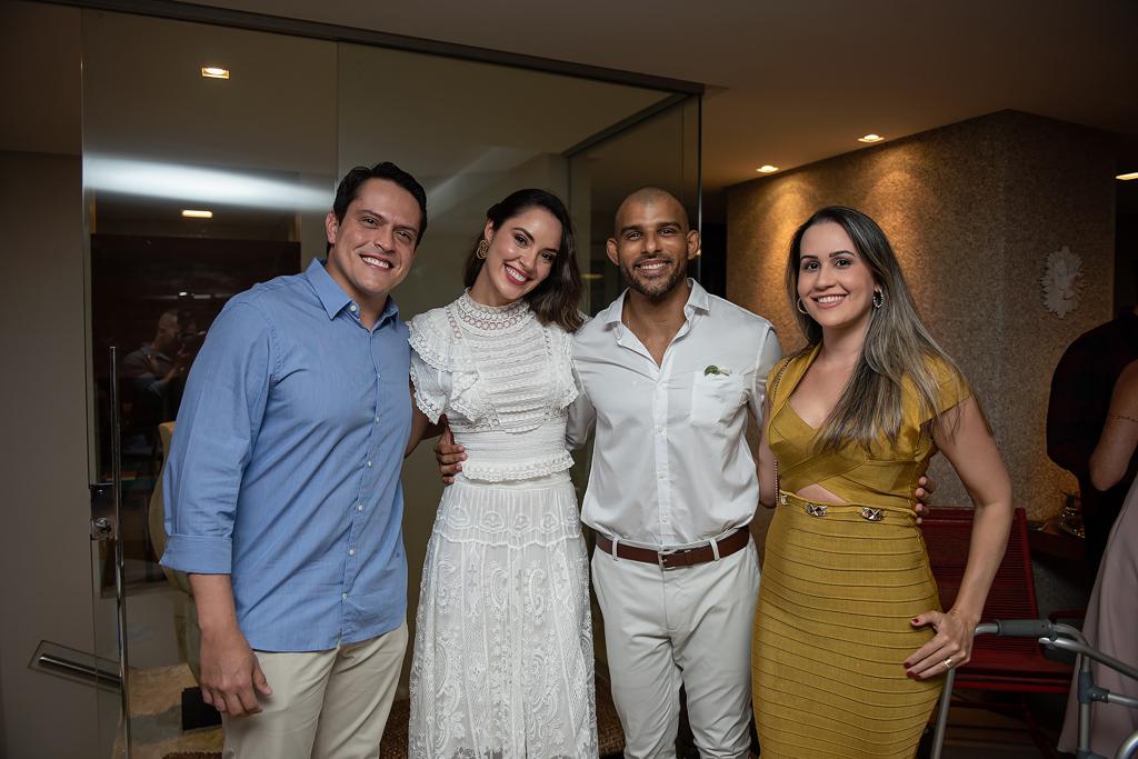Ana Carolina Porto e Flávio Simas com Bruno e Daniela Canguçu