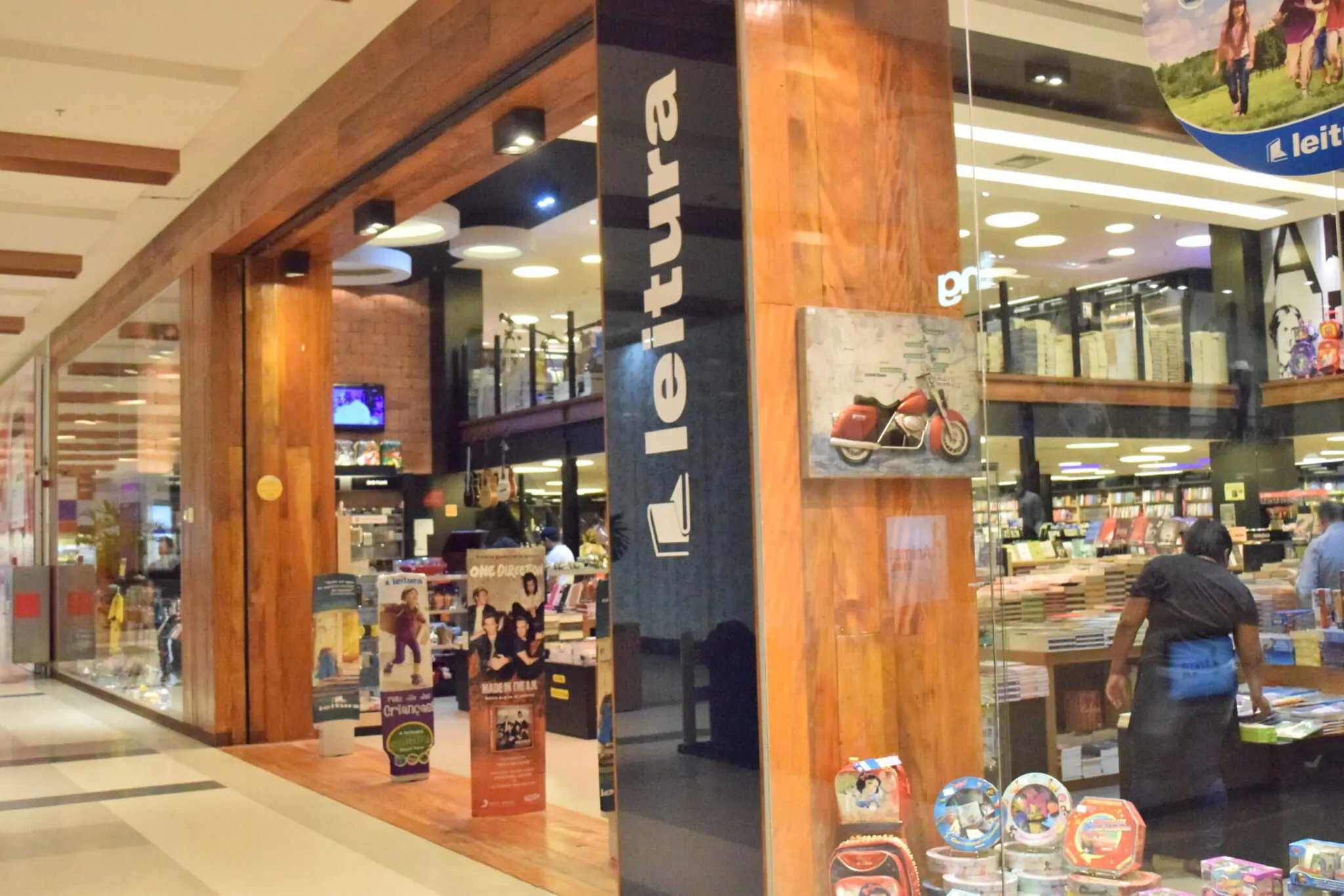 Leitura inaugura unidade no Shopping da Bahia - Anota Bahia