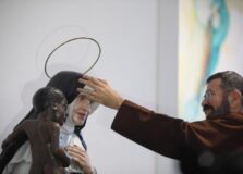 Senado cria condecoração Santa Dulce dos Pobres para homenagear obras sociais na saúde