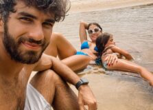 Débora Secco e Hugo Moura curtem férias em família em Itacaré, no sul da Bahia