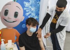 Israel começa vacinação em pessoas menores de 18 anos