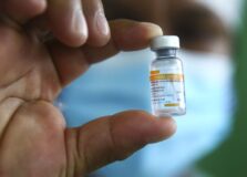 Avião da China trouxe insumos para 8,6 milhões de vacinas no Brasil