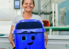 Ambev transforma resíduos do Carnaval de Salvador de 2020 em lixeiras para doar à cidade