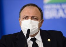 “O presidente, sim, está pensando em substituição, está avaliando nomes”, diz Pazuello