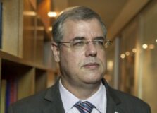 Luiz Viana Queiroz defende criação de fundo para vacinação de advogados