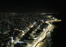 Toque de recolher voltará a ser 20h na Bahia