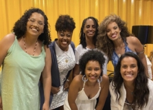 Coletivo feminino de samba, Sambaiana, lança a música Santo Toque