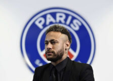 Paris Saint-Germain renova contrato com Neymar