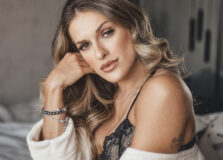 Marcelo Britto anuncia contrato da Salvador Produções com Aline Ramos