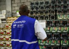 Governo da Bahia proíbe venda de bebidas alcóolicas no feriado do 2 de julho