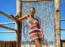 Thássia Naves se despede de férias em paraíso baiano onde Luan Santana está hospedado